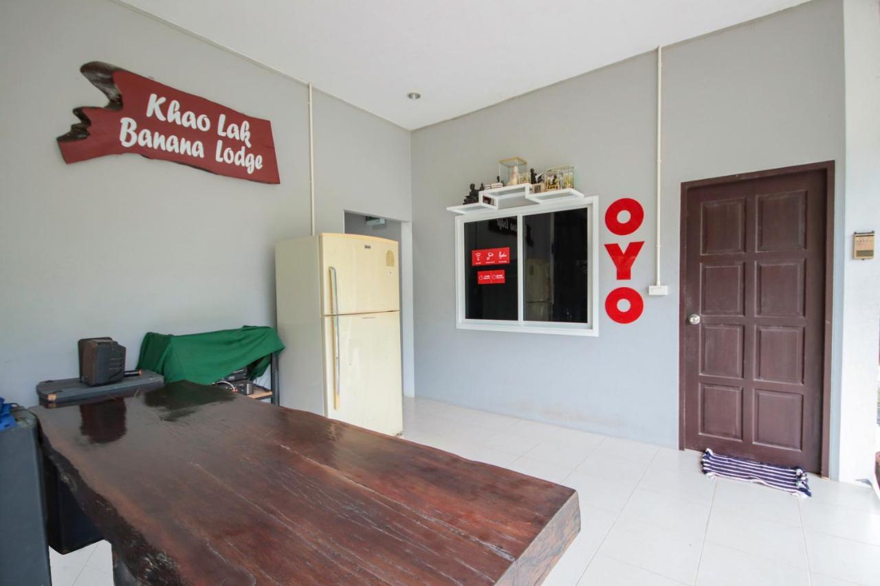 Oyo 75312 Banana Lodge Khao Lak Exterior foto